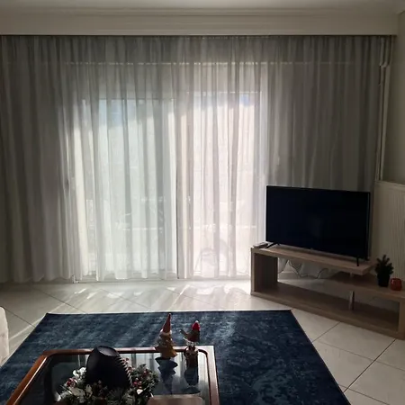 Parma's Pool * Peraía